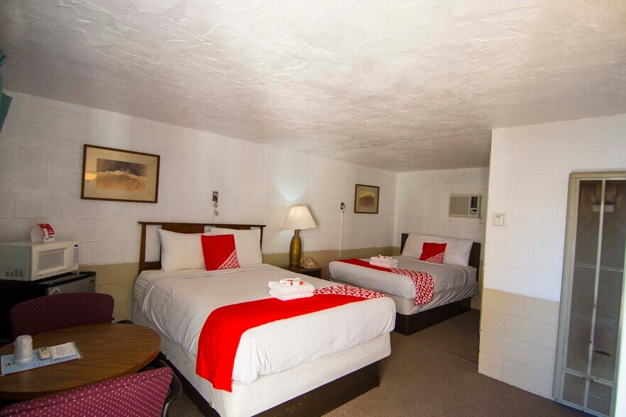 More Photos Of 22430 W Old Highway 66, Seligman Hotel For Sale