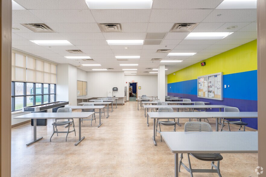 More Photos Of 20 Parker Ln, Perry Office For Sale