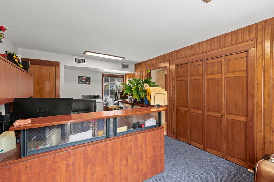 More Photos Of 123 Live Oak Ave, Daytona Beach Office Residential For Sale