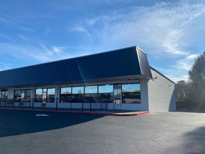 More Photos Of 3716-3736 Atlanta Hwy, Dallas Unknown For Lease