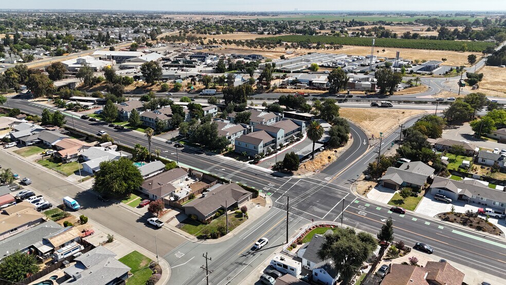 More Photos Of 409 N Lincoln Way, Galt Apartments For Sale