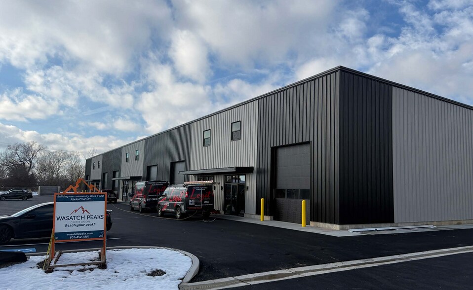 More Photos Of 750 W Harrisville Rd, Ogden Showroom For Lease