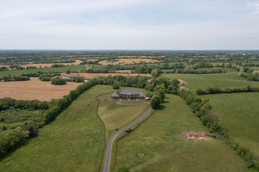 More Photos Of 4664 Lexington Rd, Winchester Specialty For Sale