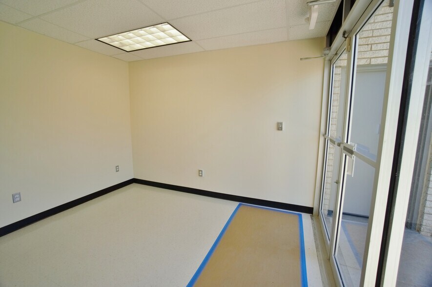 More Photos Of 1100-1146 Taft St, Rockville Warehouse For Lease