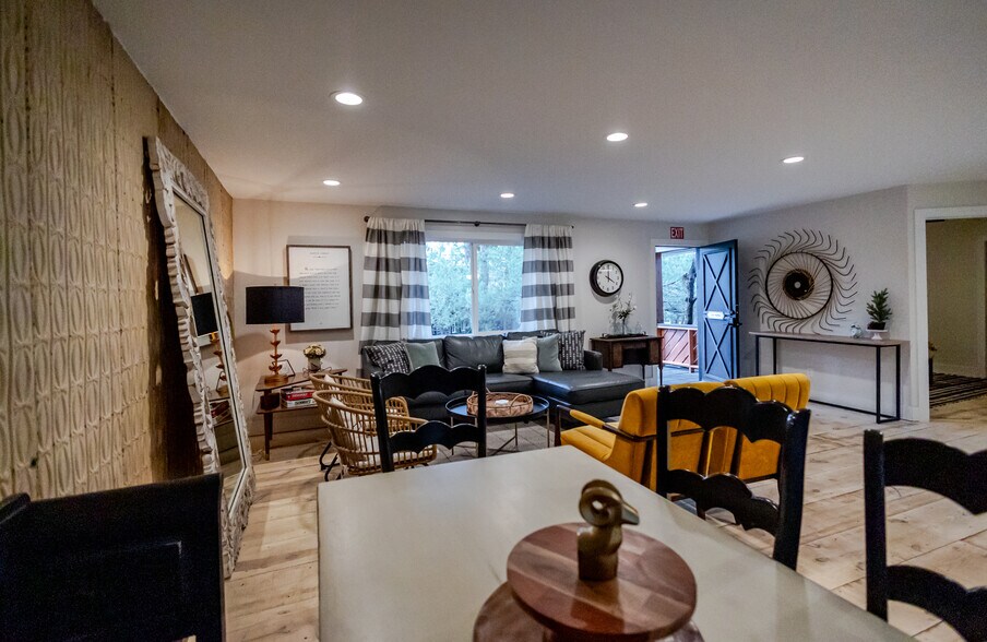 More Photos Of 6385 W White Mountain Blvd, Lakeside Lodge Meeting Hall For Sale