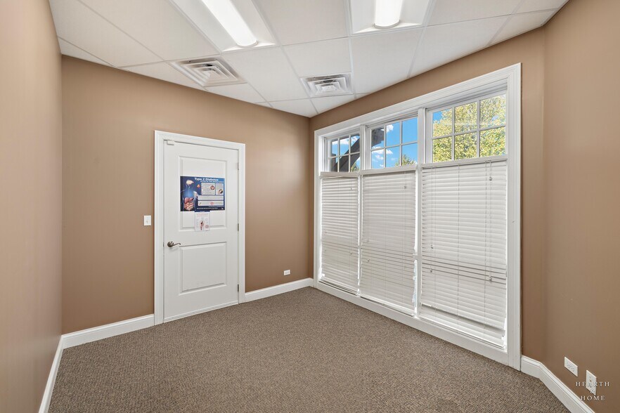 More Photos Of 1232-1280 American Way, Libertyville Medical For Lease