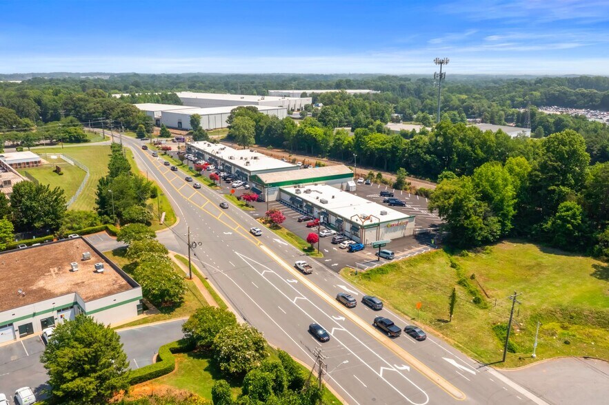 More Photos Of 8424 Old Statesville Rd, Charlotte Storefront Retail Office For Sale