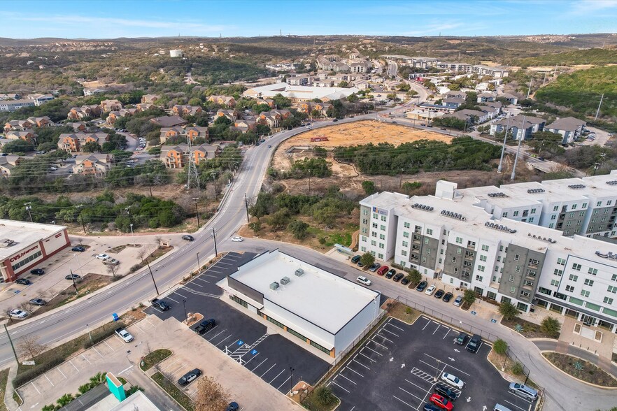 More Photos Of 15622 Chase Hill Blvd, San Antonio Freestanding For Lease