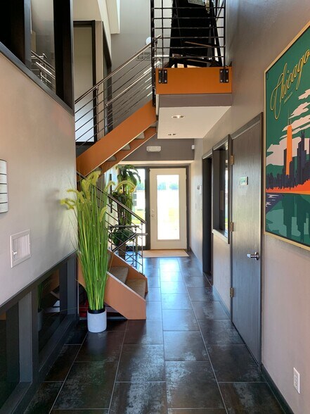 More Photos Of 1026-1028 E Riverside Blvd, Loves Park Office For Lease