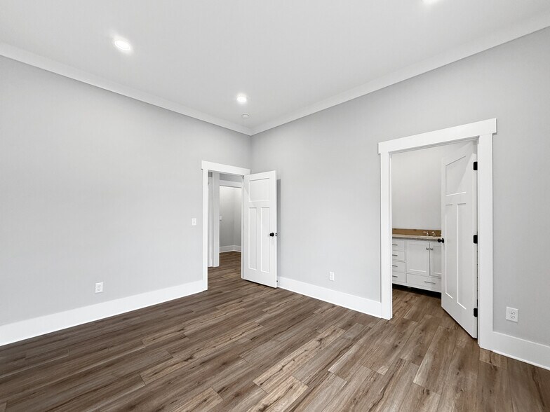 More Photos Of 514 Lurleen B Wallace Blvd, Tuscaloosa Office For Lease