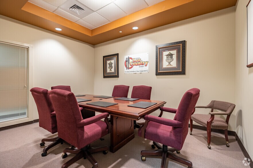 More Photos Of 7446 Covington Hwy, Lithonia Medical For Sale