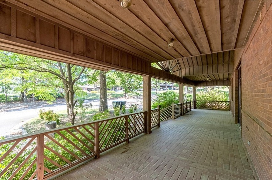 More Photos Of 1000 Corporate Pt, Warner Robins Loft Creative Space For Lease