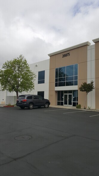 More Photos Of 28875 Industry Dr, Valencia Warehouse For Lease