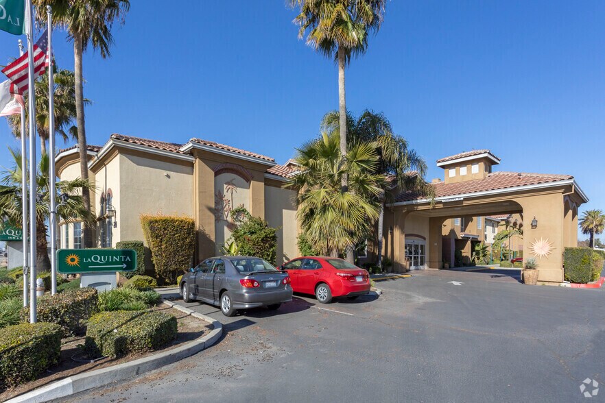 Primary Photo Of 20 W Pacheco Blvd, Los Banos Hotel For Sale