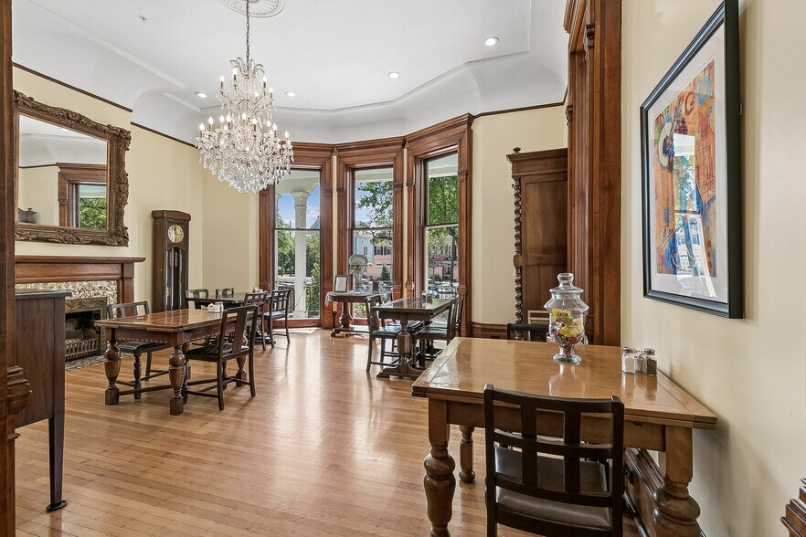 More Photos Of 2727 Saint Charles Ave, New Orleans General Retail For Sale