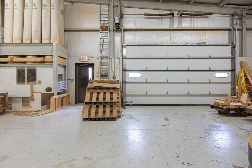 More Photos Of 641 Acorn Dr, Harrisonburg Manufacturing For Sale