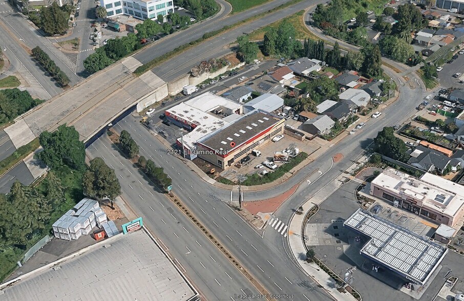 More Photos Of 2121 El Camino Real, Redwood City Freestanding For Lease