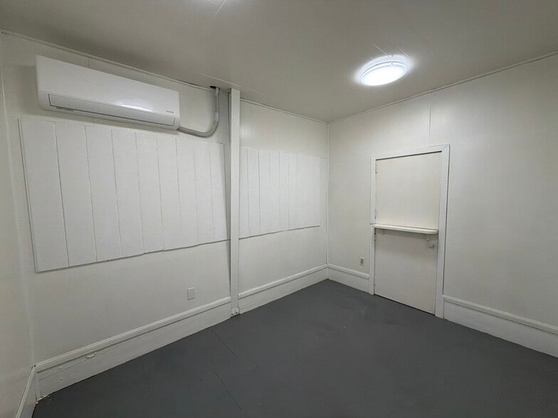 More Photos Of 2544 Chico Ave, South El Monte Manufacturing For Lease