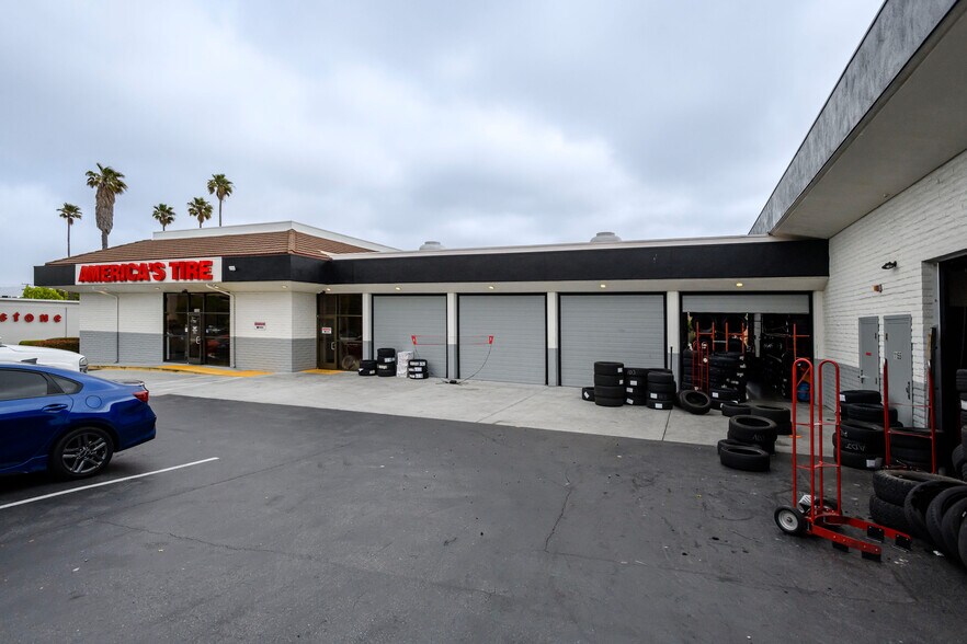 More Photos Of 1111-1135 El Camino Real, Millbrae Storefront For Lease