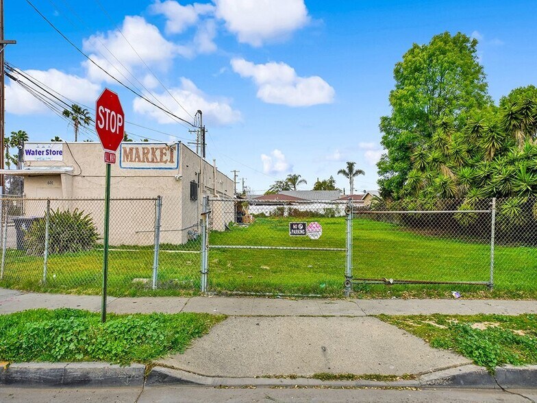 More Photos Of 607 E Central Ave, Santa Ana Land For Lease