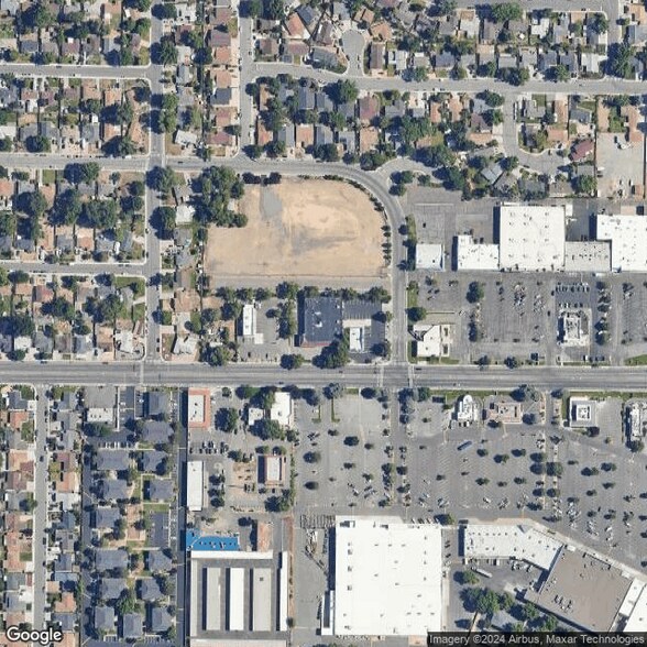 More Photos Of 300 E Prater Way, Sparks General Retail For Sale