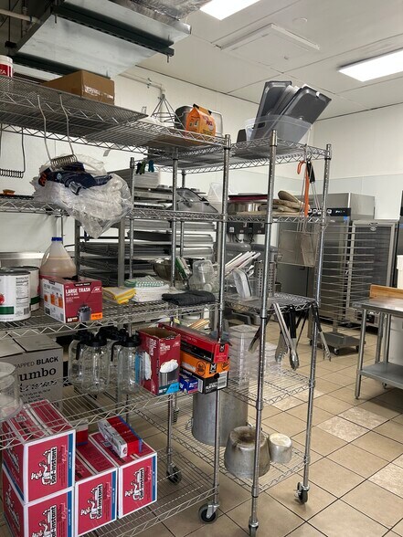 More Photos Of 50 S Forest Ave, Hartwell Storefront For Sale