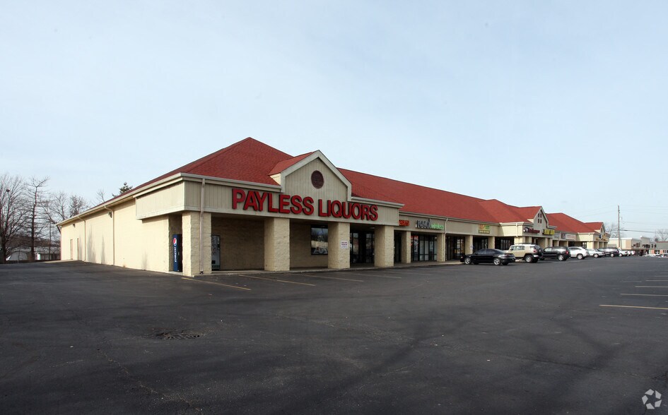 More Photos Of 4902-4928 S Emerson Ave, Indianapolis Unknown For Lease