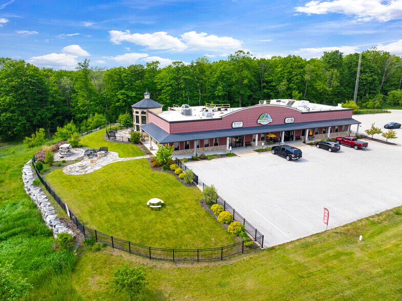 More Photos Of 8103 WI-42 Hwy, Egg Harbor General Retail For Sale