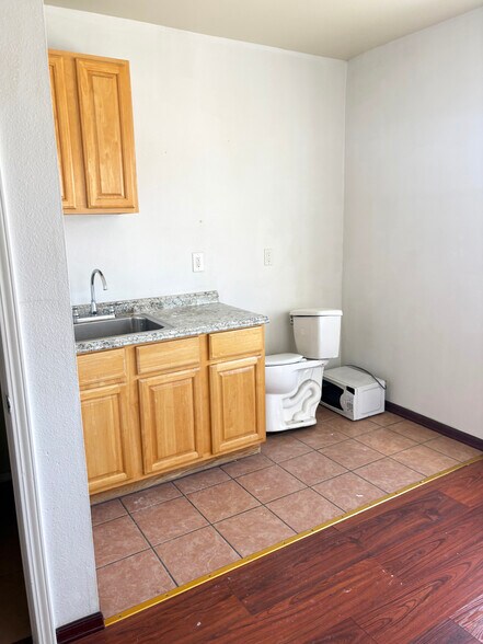 More Photos Of 5073 Huntington Dr N, Los Angeles Apartments For Sale