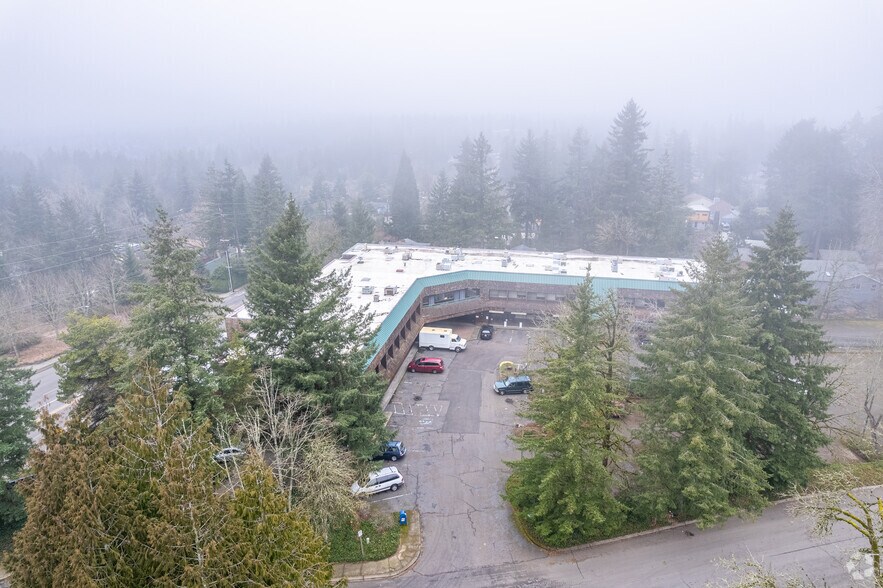 More Photos Of 11830 SW Kerr Pky, Lake Oswego Office For Lease