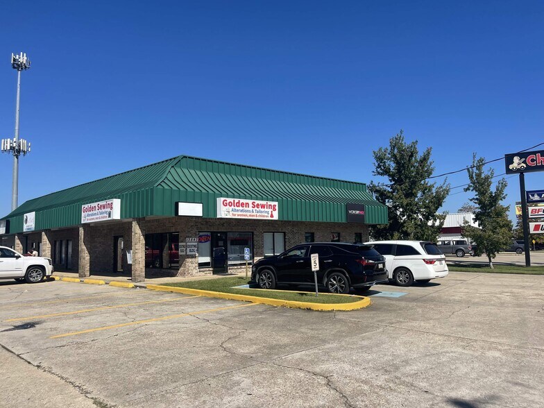 More Photos Of 13847 Coursey Blvd, Baton Rouge Freestanding For Lease