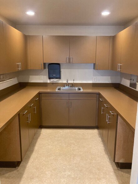 More Photos Of 4810 Rusina Rd, Colorado Springs Medical For Sale