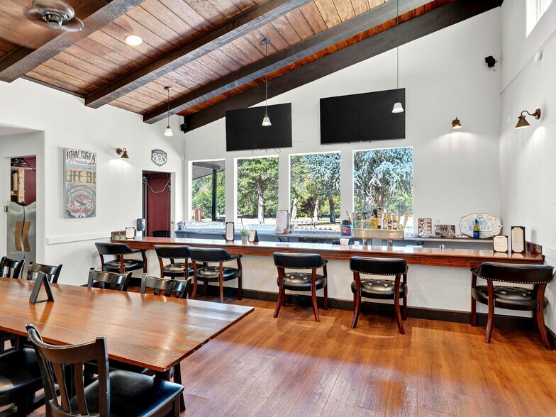 More Photos Of 16451 Golf rd, Cobb Golf Course Driving Range For Lease