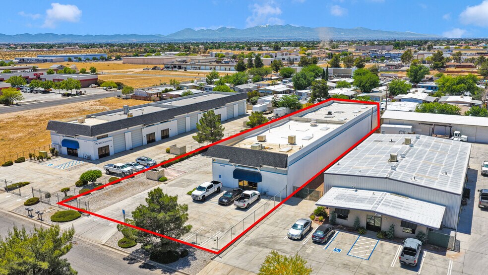 More Photos Of 13560 Tonikan Rd, Apple Valley Service For Sale