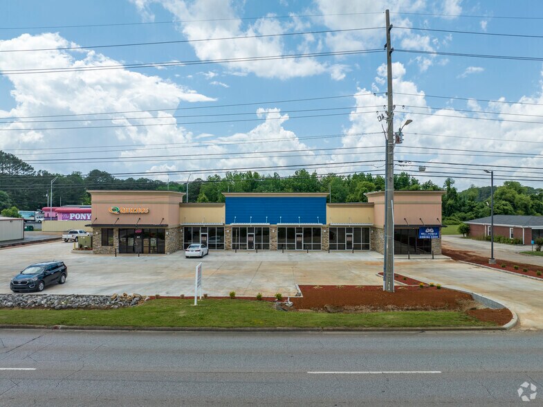 More Photos Of 5095 Moores Mill Rd, Huntsville General Retail For Lease
