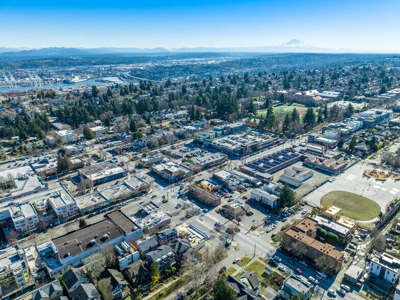 More Photos Of 4312 SW Admiral Way, Seattle Convenience Store For Sale