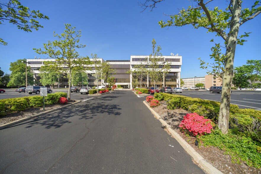 More Photos Of 365 W Passaic St, Rochelle Park Office For Lease
