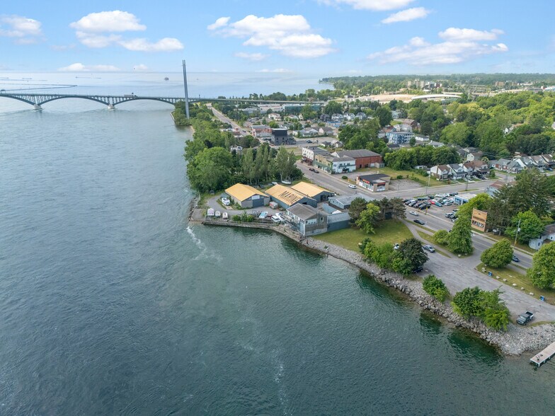 More Photos Of 162 Niagara Blvd, Fort Erie Marina For Sale