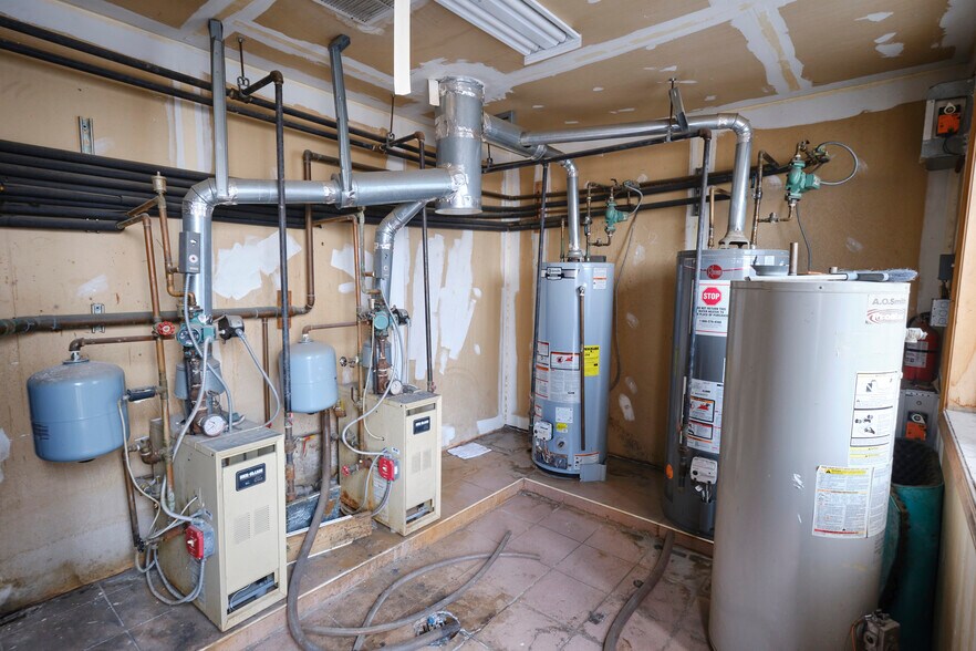 More Photos Of 133-40 37th Ave, Flushing Storefront Retail Residential For Sale