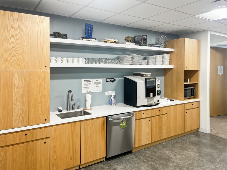 More Photos Of 811 E Washington Ave, Madison Coworking Space