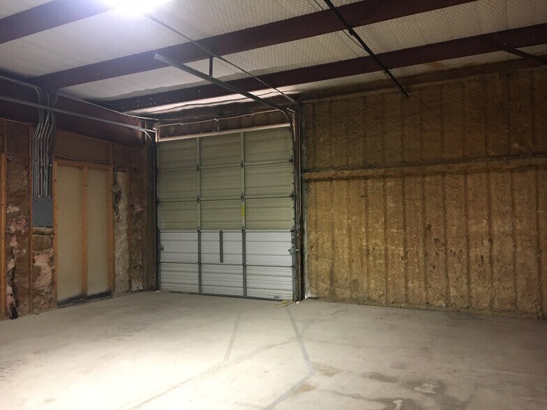 More Photos Of 1233 Tracy Lynn St, Abilene Flex For Lease