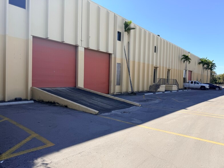 More Photos Of 9150 NW 105th Way, Medley Manufacturing For Lease