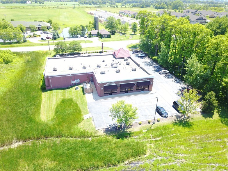 More Photos Of 1602-1650 N Bell School Rd, Rockford General Retail For Sale