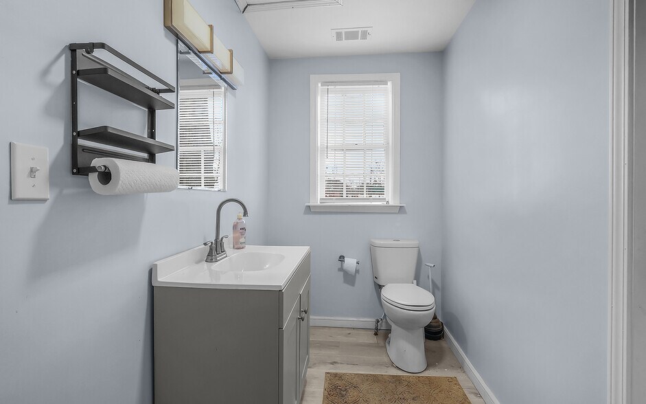 More Photos Of 123 Beasley Rd, Savannah Industrial For Sale