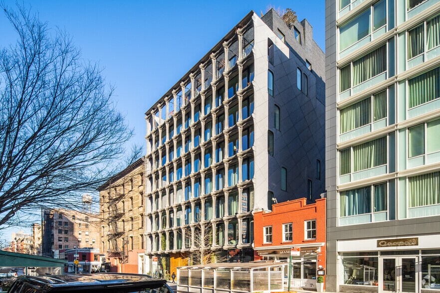 More Photos Of 325 W Broadway, New York Apartments For Sale