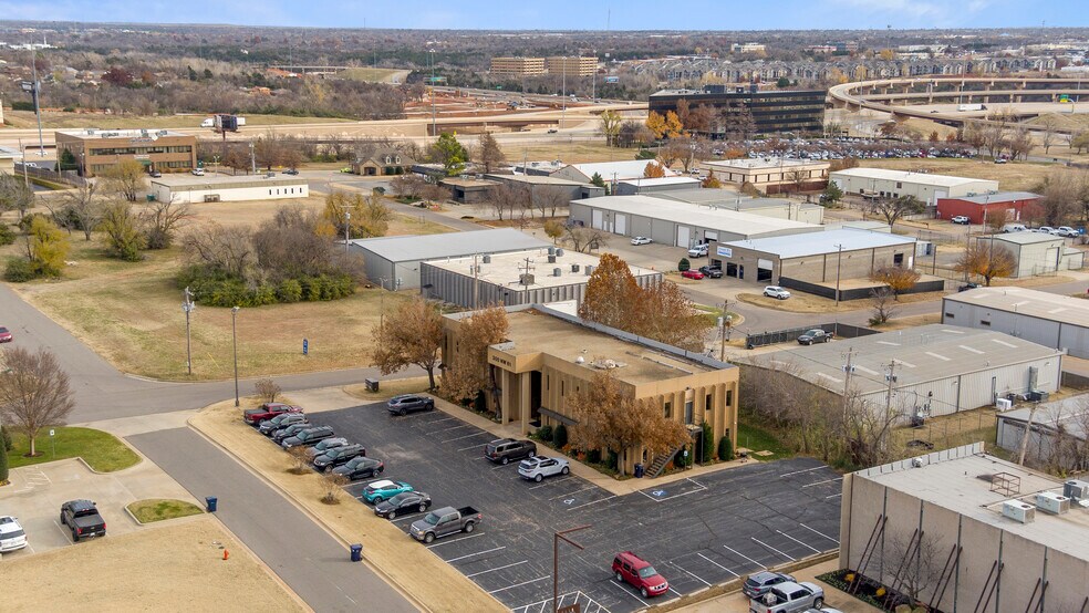 More Photos Of 300 NW 61st St, Oklahoma City Office For Lease
