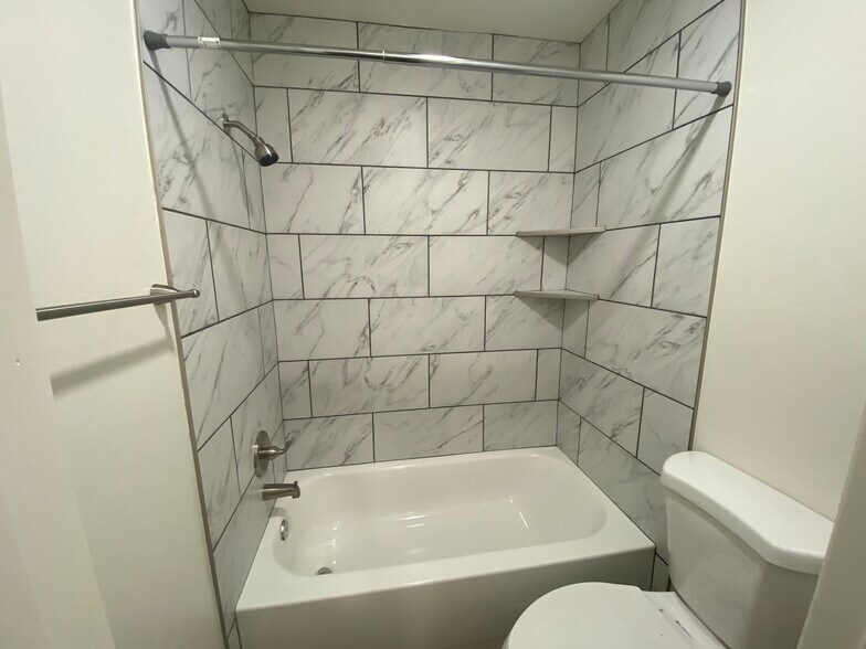 More Photos Of 5220-5240 E Bellevue St, Tucson Apartments For Sale