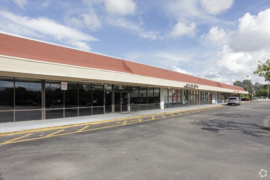 More Photos Of 8250-8354 W Oakland Park Blvd, Sunrise Unknown For Lease