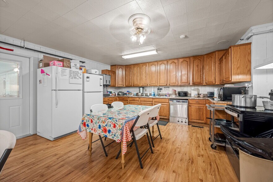 More Photos Of 345 Garfield St, McMinnville Assisted Living For Sale