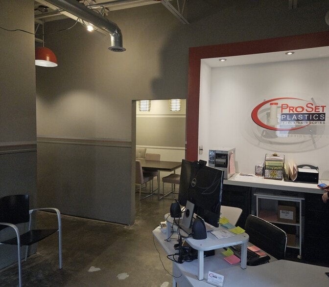 More Photos Of 519 Honeysuckle Rd, Spartanburg Manufacturing For Sale